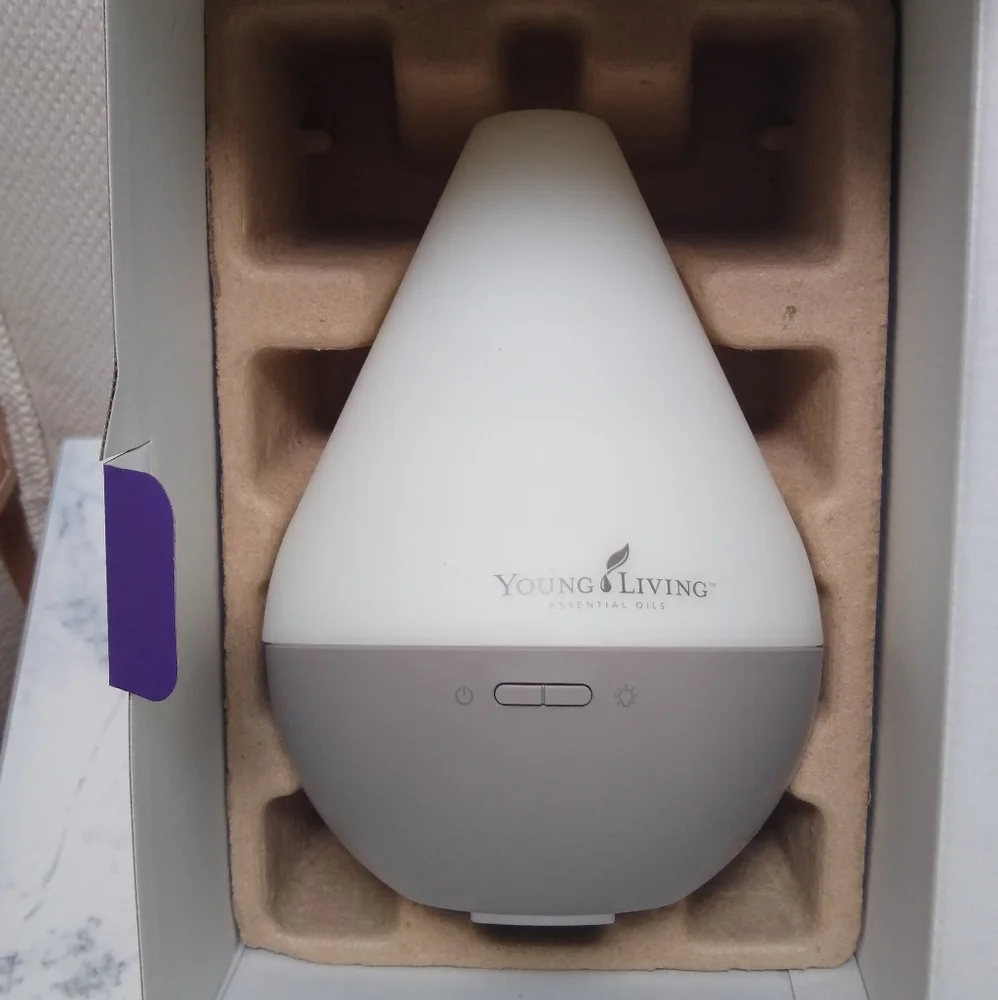 Young Living Dewdrop Diffuser